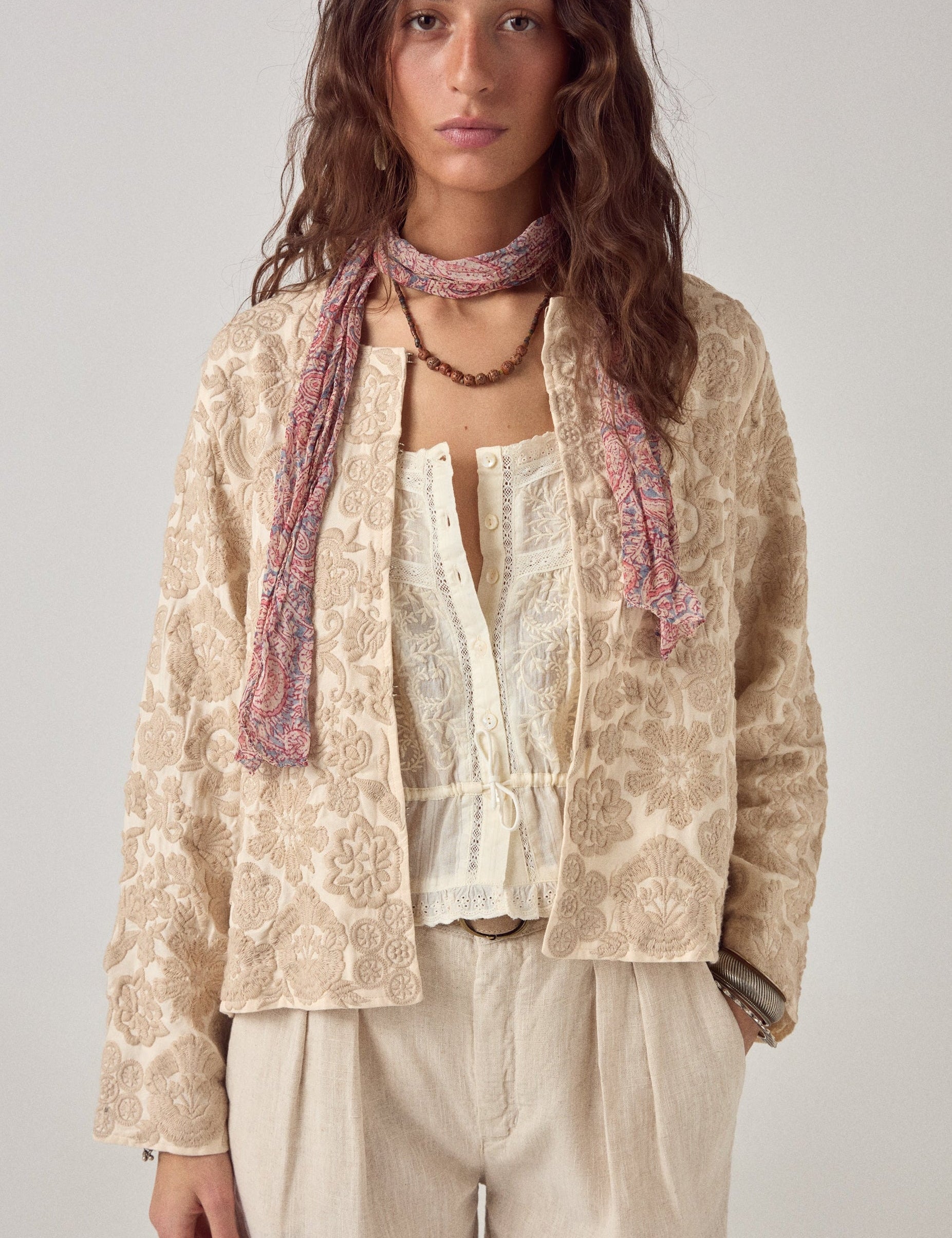MAISON HOTEL Giacca donna Akash ricamata cropped ivory 