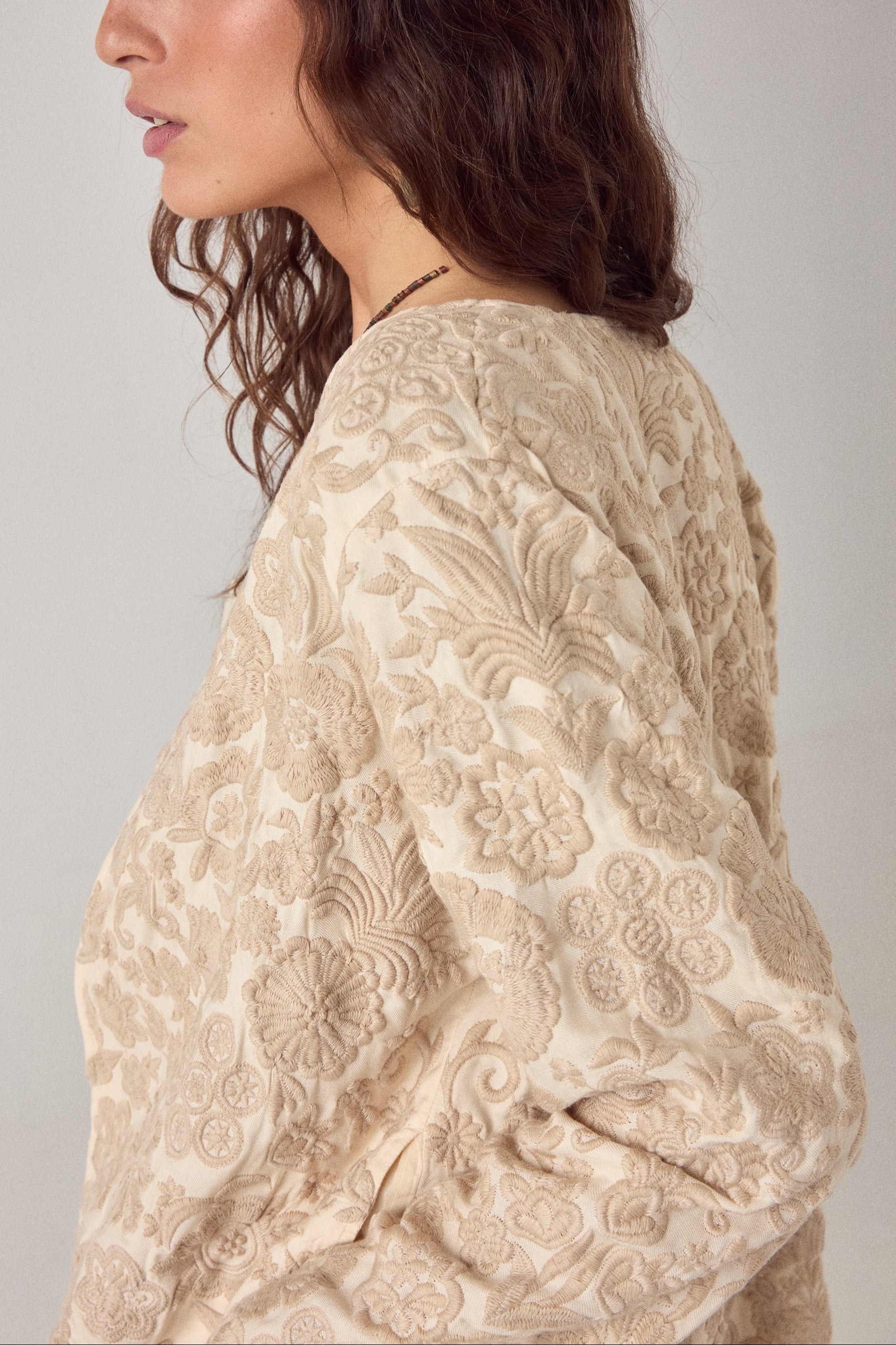 MAISON HOTEL Giacca donna Akash ricamata cropped ivory 