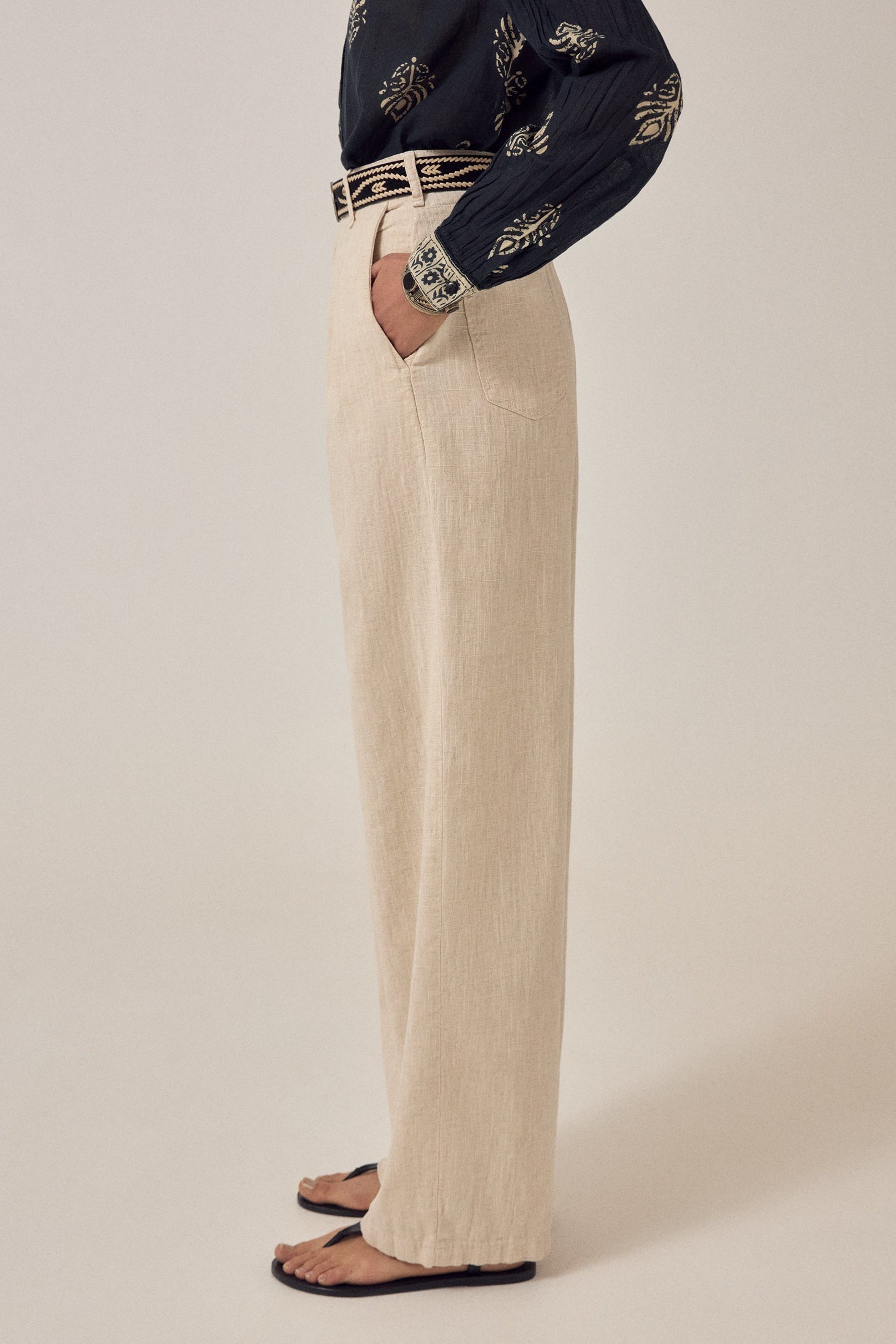 MAISON HOTEL Pantalone donna Marina Sand in lino e cotone 