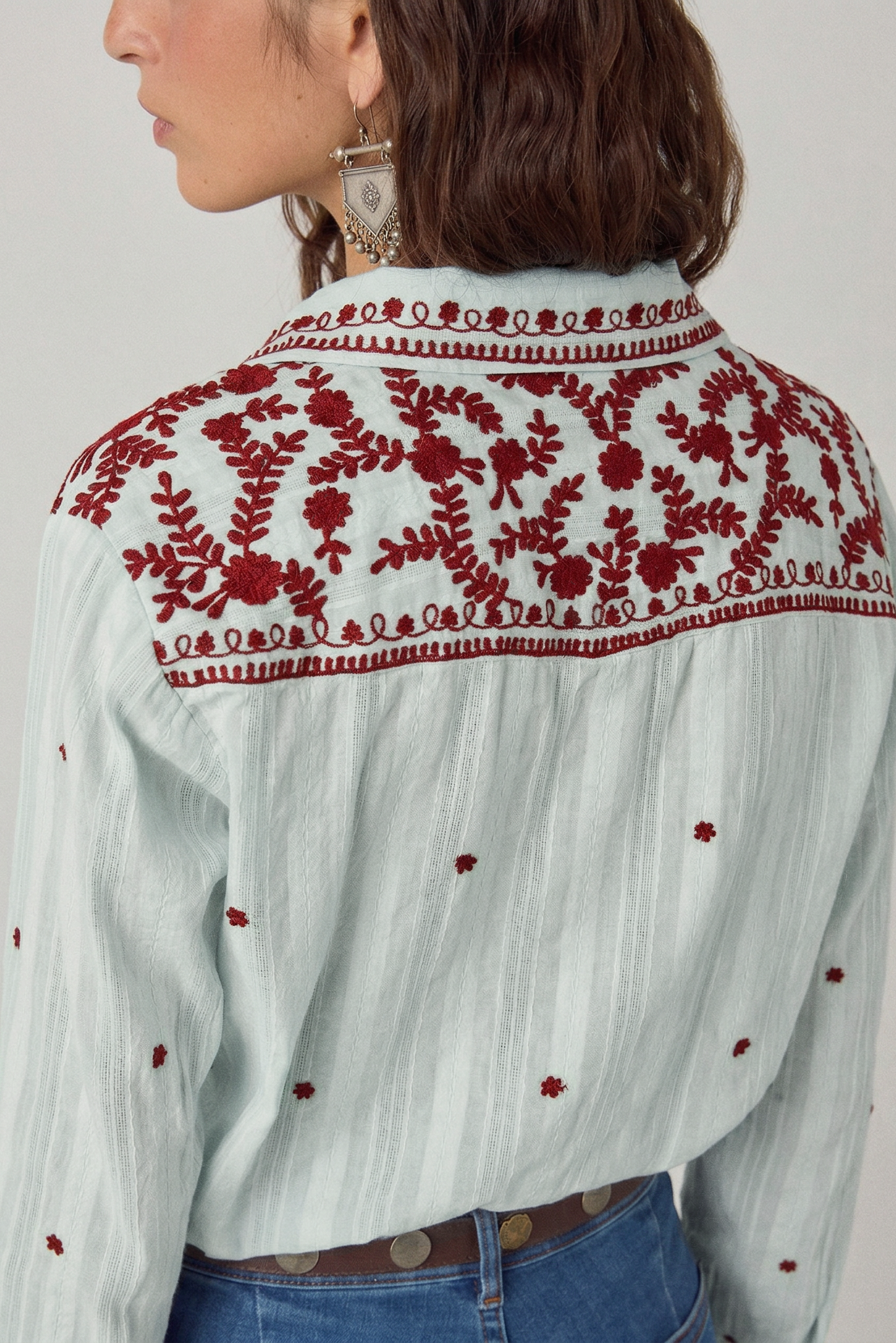MAISON HOTEL Camicia donna Salinger Blue Paprika in cotone ricamata 
