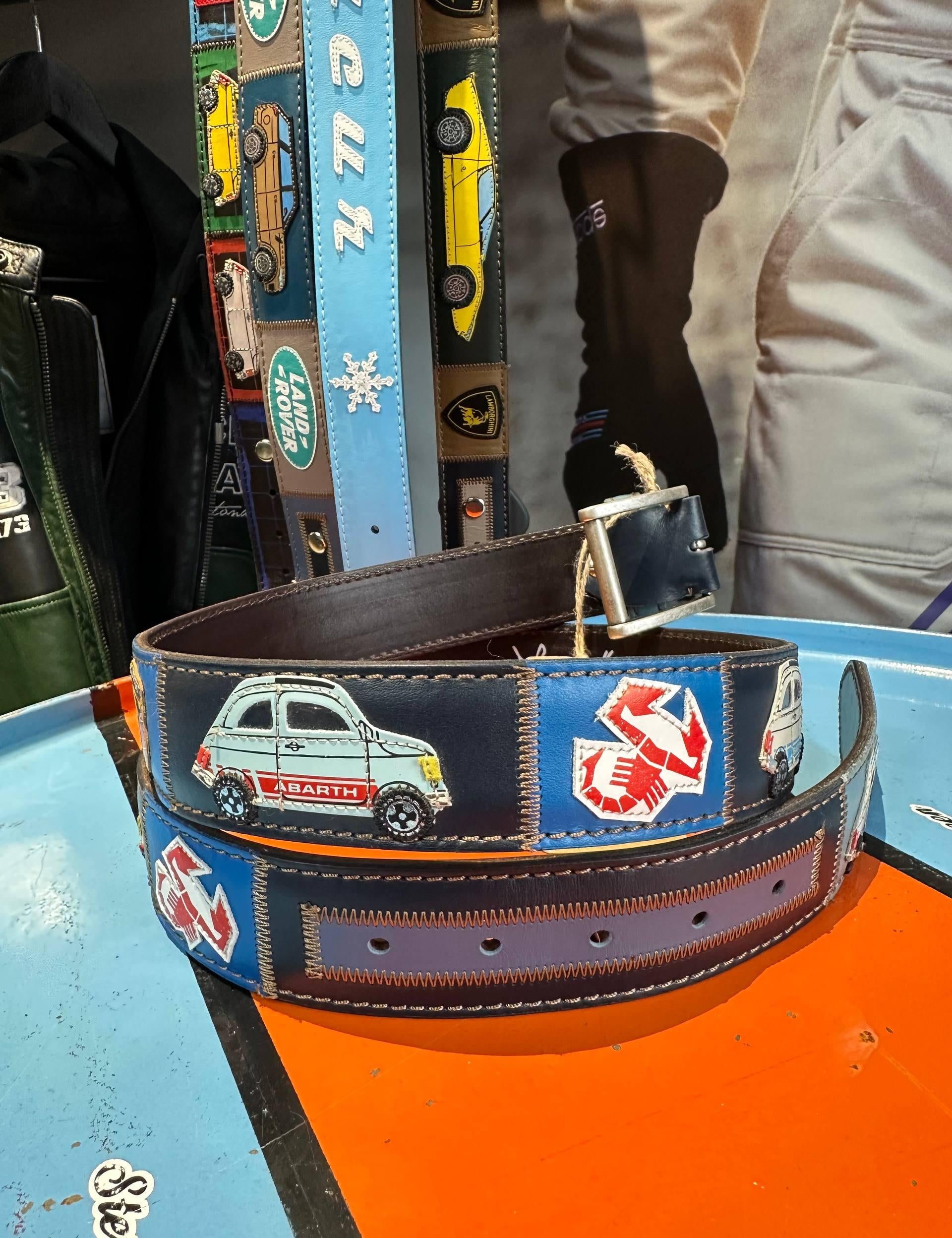 DESIGN arTIGIANALE Cintura artigianale in pelle 500 Abarth 