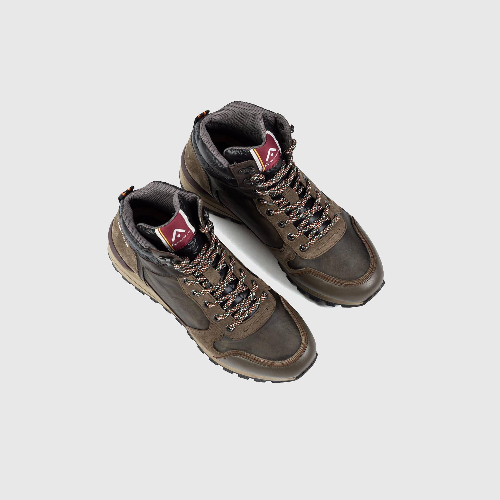 AMBITIOUS Sneakers alte uomo Silky 